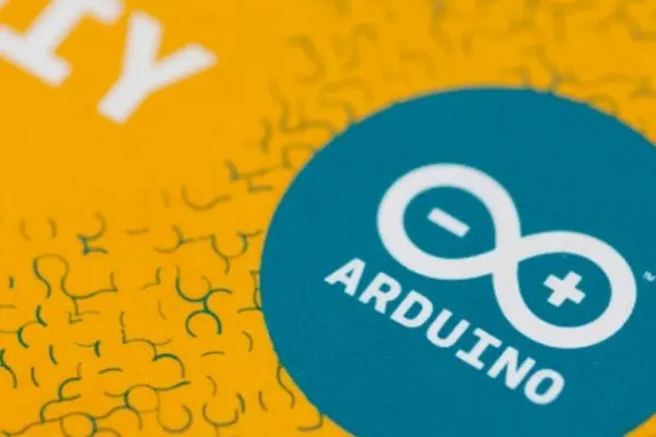 Arduino Cánh cửa đến với IoT 1 Lịch sử phát triển của Arduino