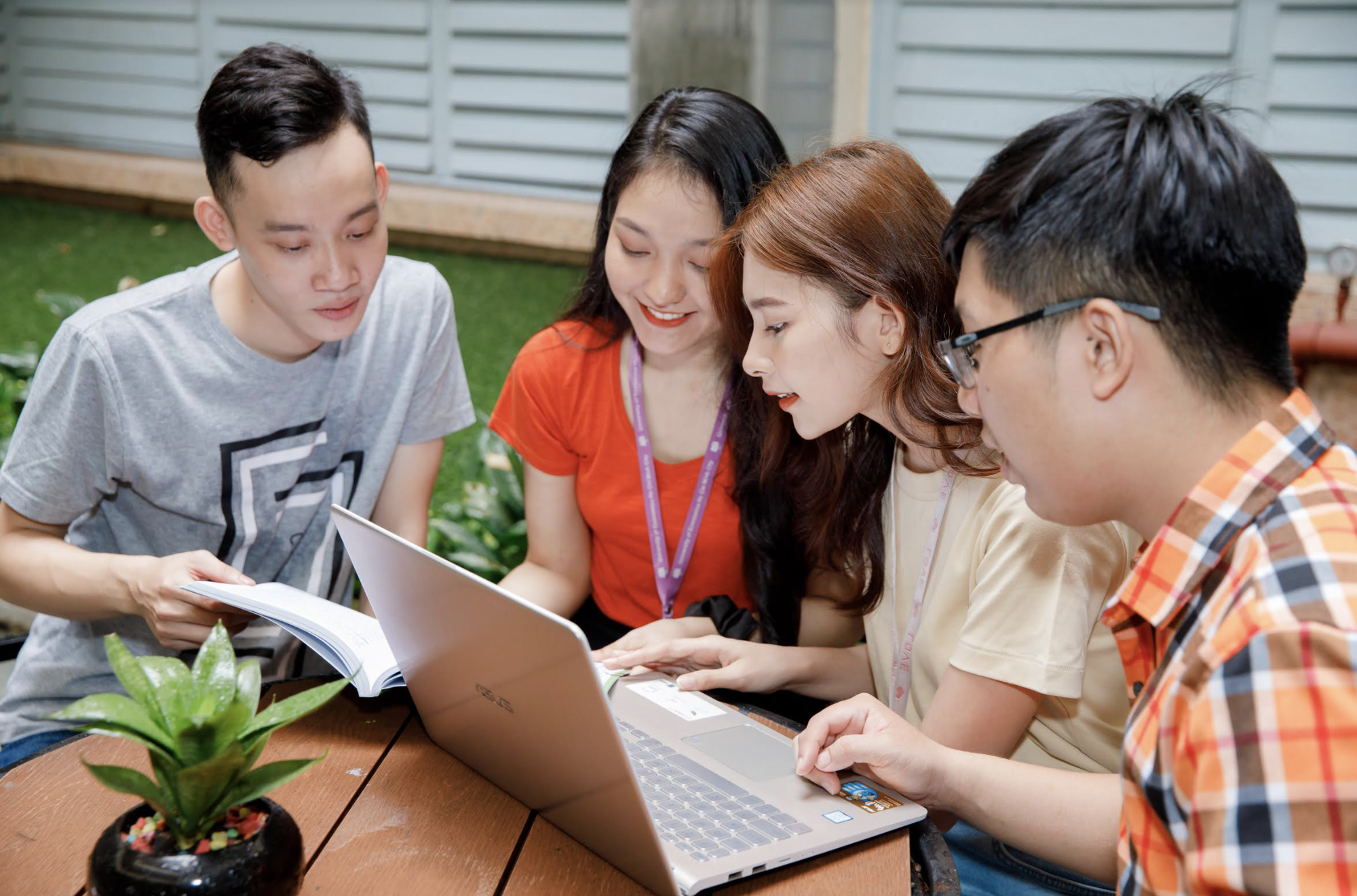 ChatGPT Work là gì? Cơ hội và thách thức cho sinh viên IT trên thị trường lao động 2026